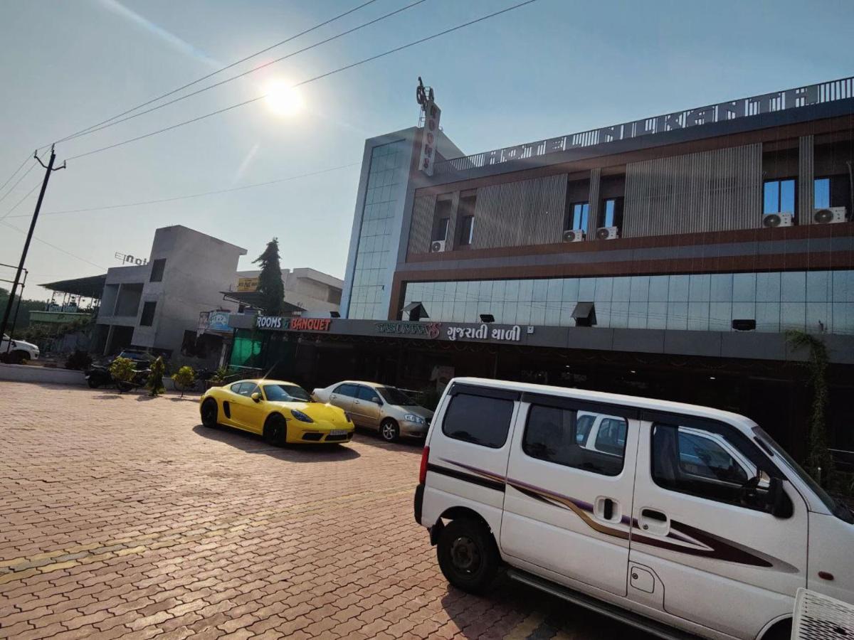 Hotel Nilkanth Navsari Exterior foto