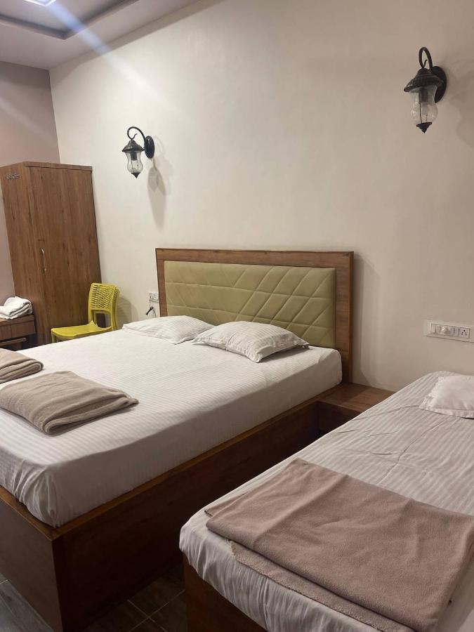 Hotel Nilkanth Navsari Exterior foto